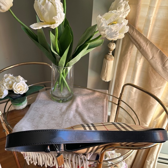 Burberry Nova Check Shoulder Bag (Authentic & Pre-Owned) - Picture 3 of 11